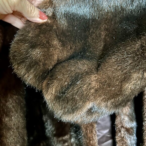 Boulevard East full-length faux fur coat in size LARGE - Picture 3 of 6